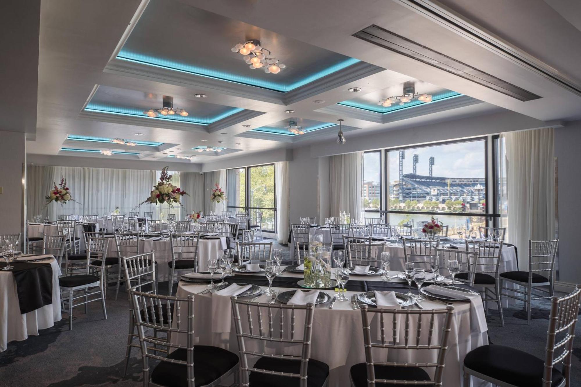 Renaissance Pittsburgh Hotel Экстерьер фото